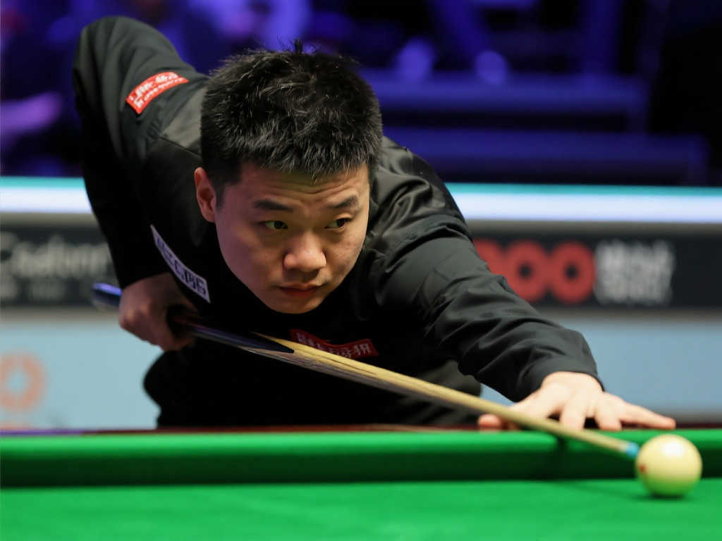 赵心童创历史,首夺斯诺克世锦赛冠军称雄亚洲 赵心童创历史,首夺斯诺克世锦赛冠军称雄亚洲